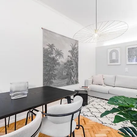 Casa Boma - Sunny And Spacious With Private Terrace - Alcantara Ii Apartment