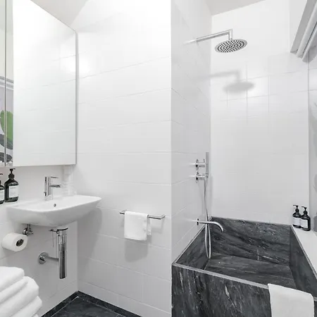Casa Boma - Sunny And Spacious With Private Terrace - Alcantara Ii Lisbon